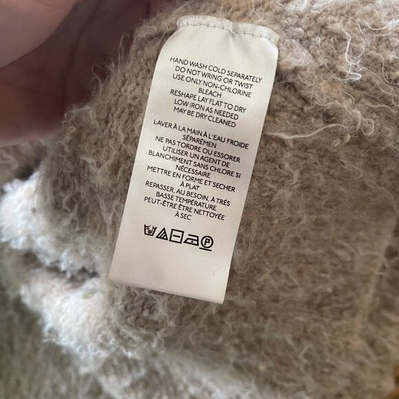 ANTHROPOLOGIE nubbly box cut v -neck sweater/nylon,31merino,poly/XL - Picture 5 of 7